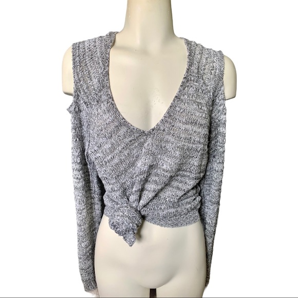 Closet Space Cute Grey Cold Shoulder Sweater Small - Picture 3 of 6